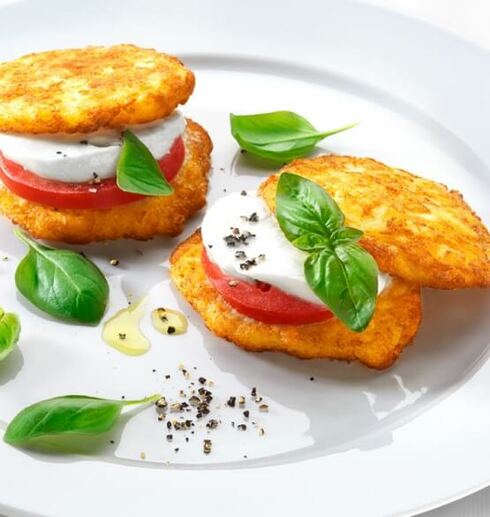 11er Knusper-Rösti mit Tomaten und Mozzarella Image