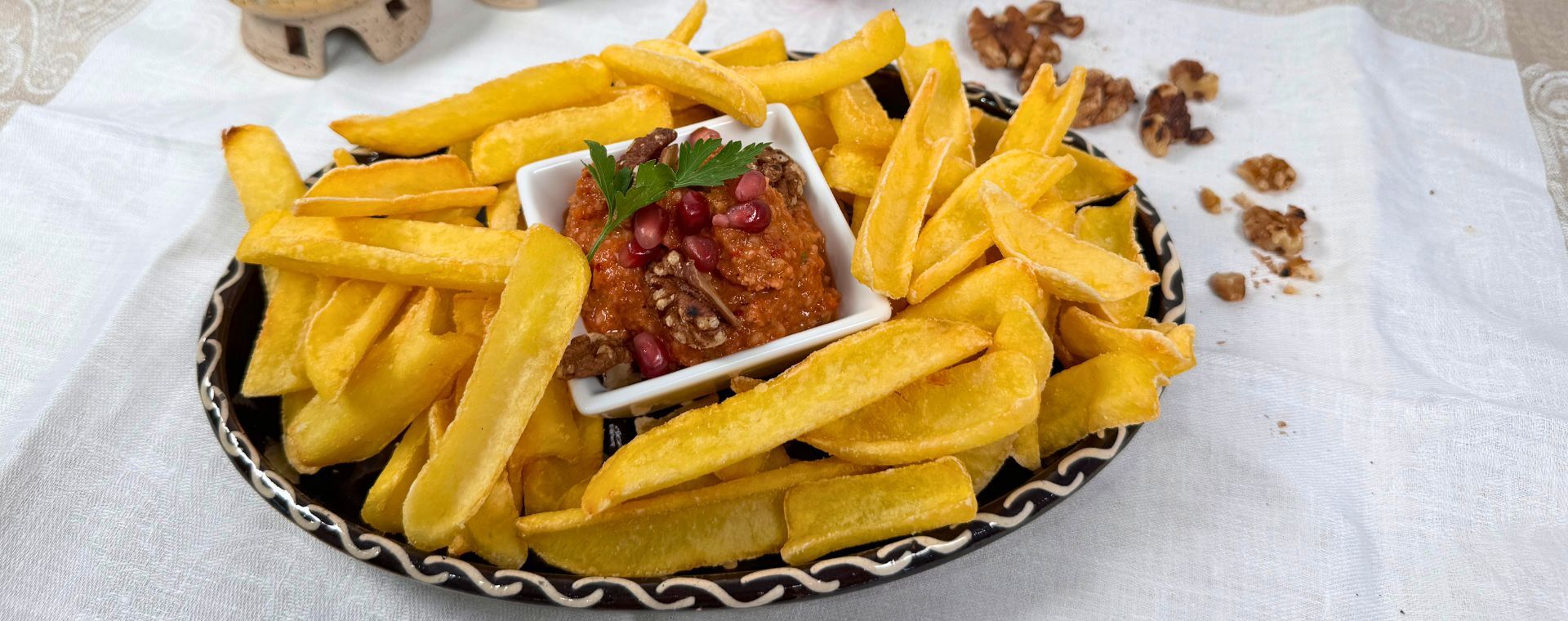 11er Dipper-Frites mit Muhammara-Dip