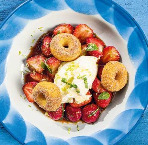 Potato Donuts in tonka bean sugar on balsamic strawberries with mascarpone cream Image
