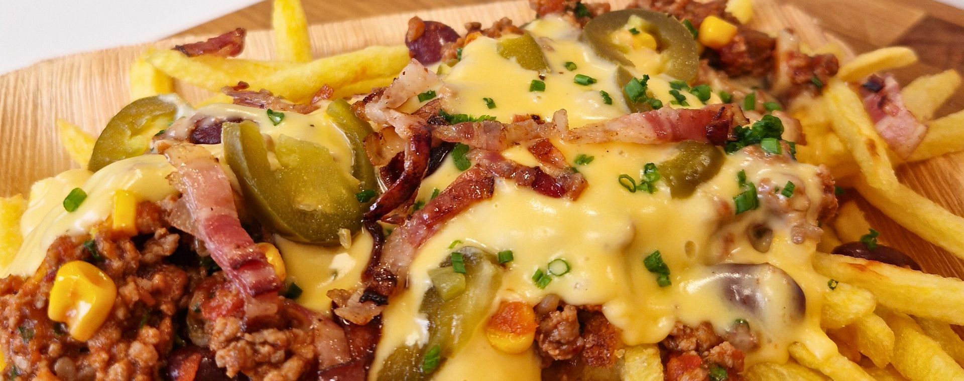11er Unsere Besten Loaded Fries Chili Cheese mit Speck