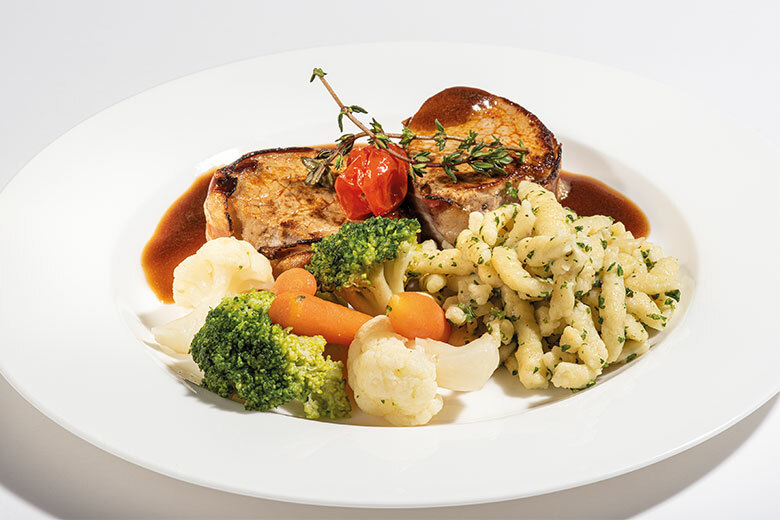 Dishes for large kitchens, canteens and dining halls Image