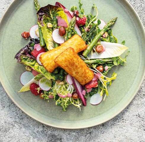Fresh spring salad with Mini Rösti Pockets Image