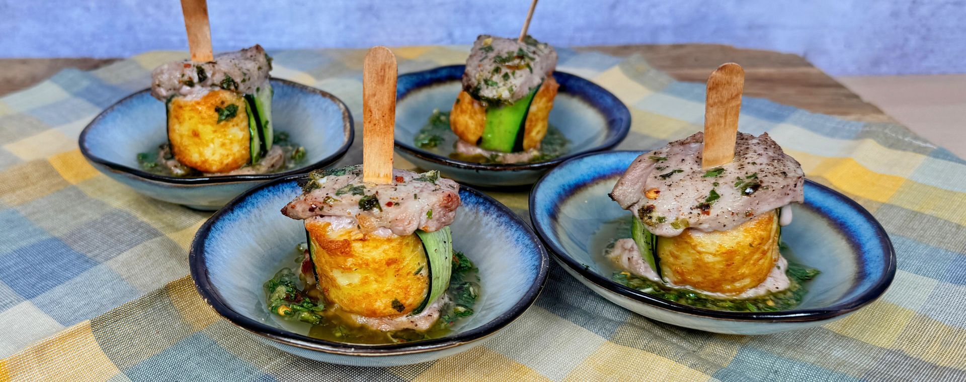 11er Mini Rösti-Gratin mit Schweinefilet und Chimichurri