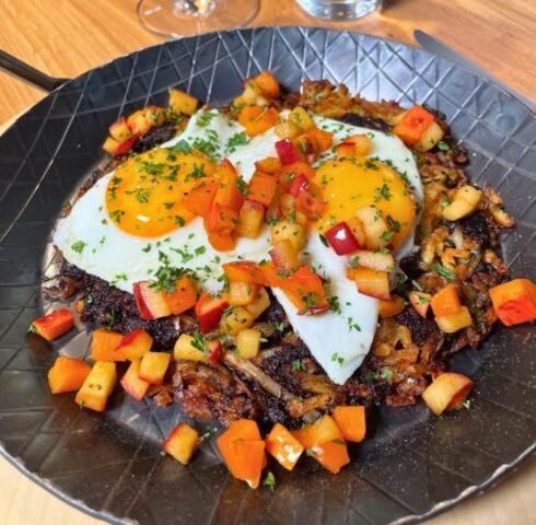 Blunzen-Rösti mit Kürbis, Apfel und Spiegelei Image