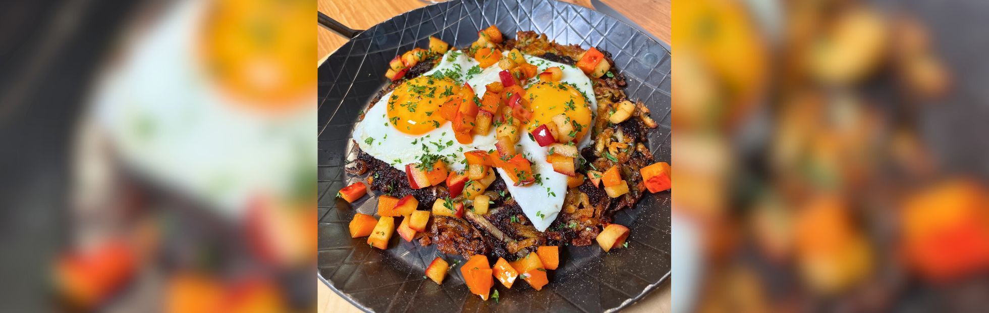 Blunzen-Rösti mit Kürbis, Apfel und Spiegelei